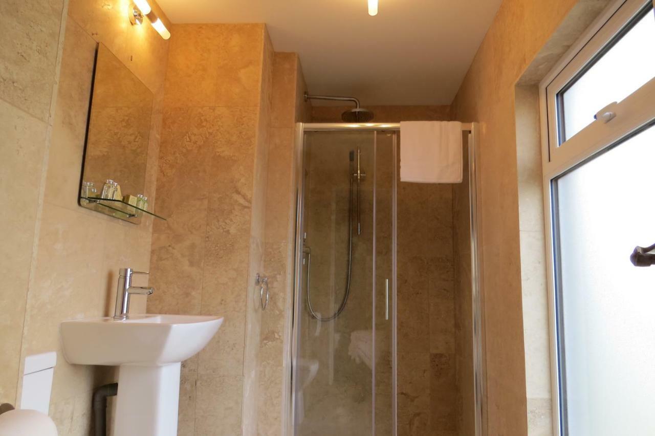 Devon View House Bed and Breakfast Youghal Exteriör bild