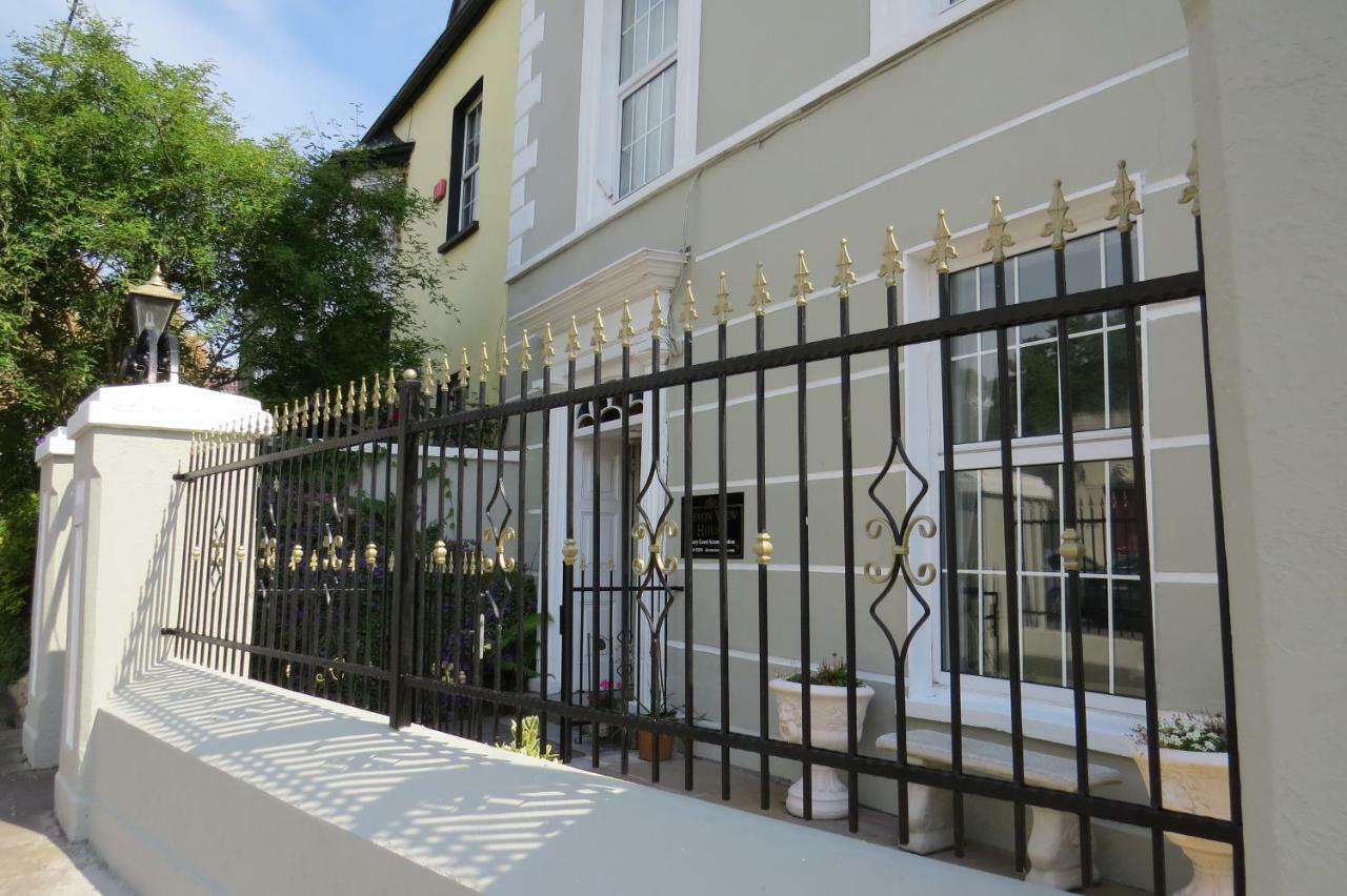 Devon View House Bed and Breakfast Youghal Exteriör bild