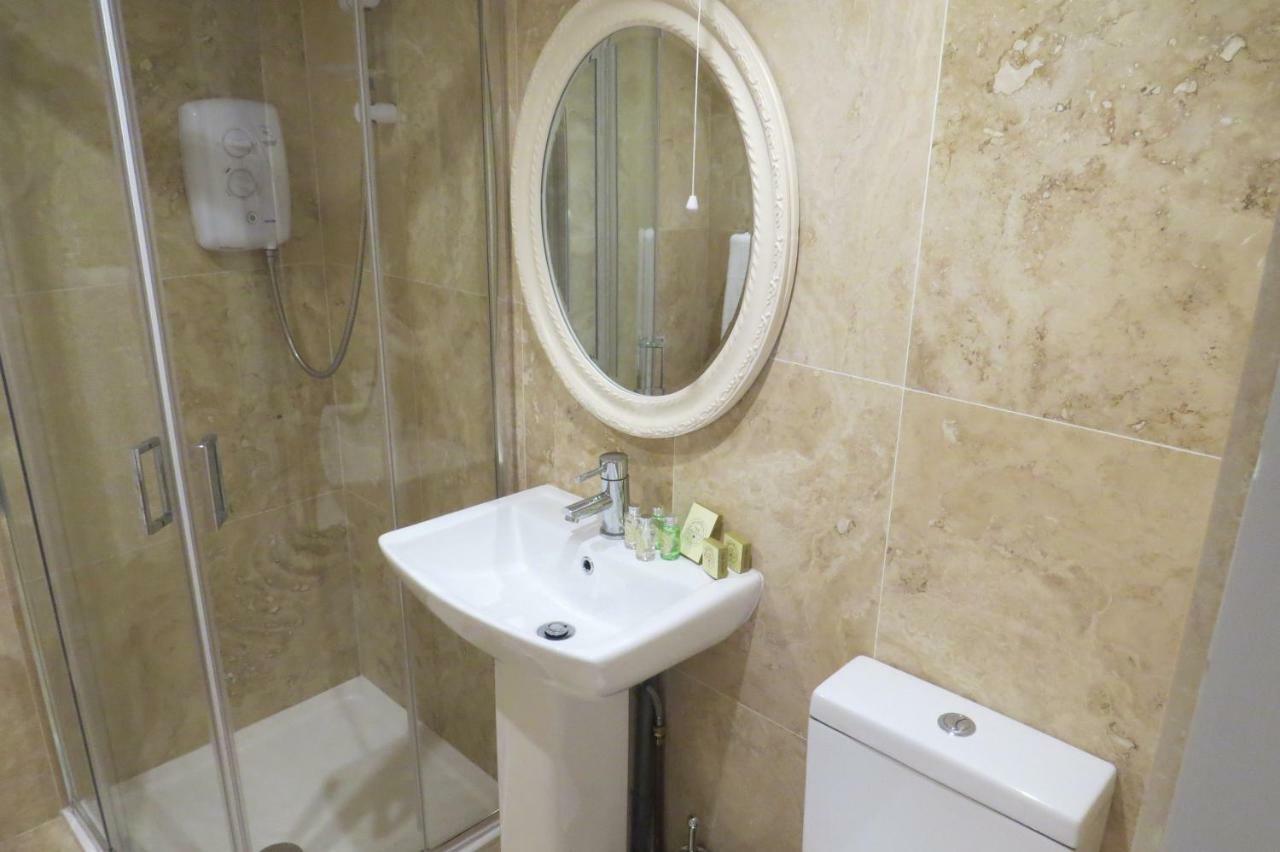 Devon View House Bed and Breakfast Youghal Exteriör bild